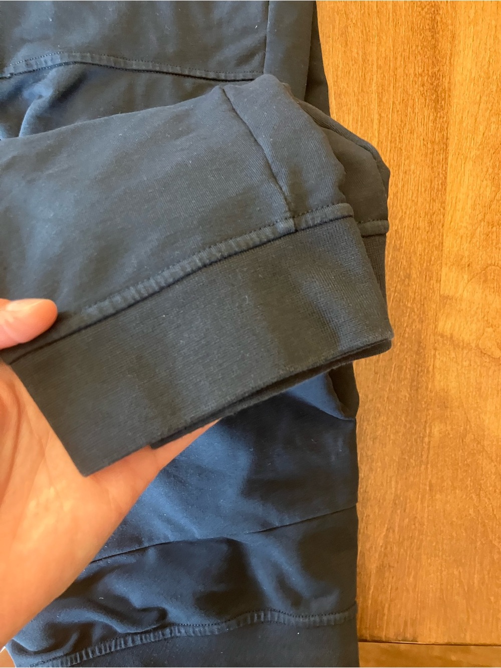 Lululemon men’s joggers size medium black - Picture 6 of 8